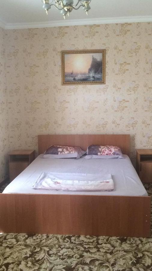 Гостевой Дом В Гагре Gagra Extérieur photo