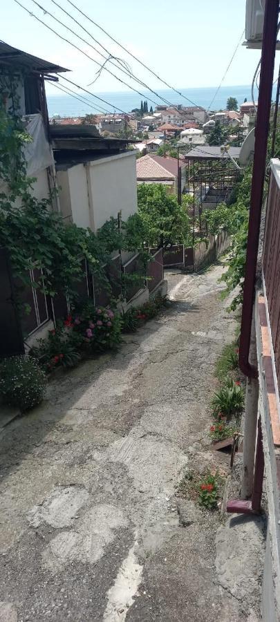 Гостевой Дом В Гагре Gagra Extérieur photo